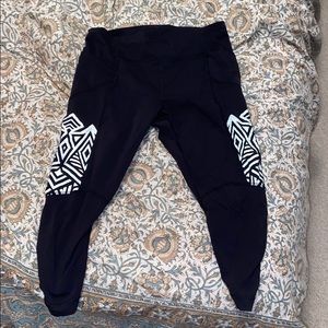 Black lululemon leggings